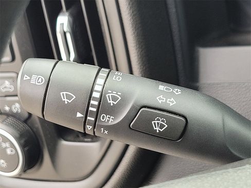 Used 2024 Chevrolet Silverado 2500 Custom w/ Custom Value Package image 27