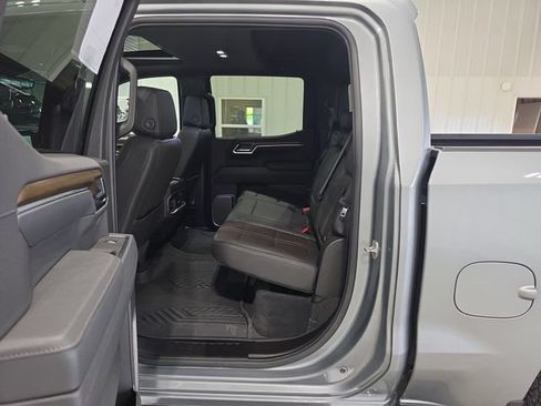 Used 2025 Chevrolet Silverado 1500 High Country w/ Technology Package AWD/4WD image 24