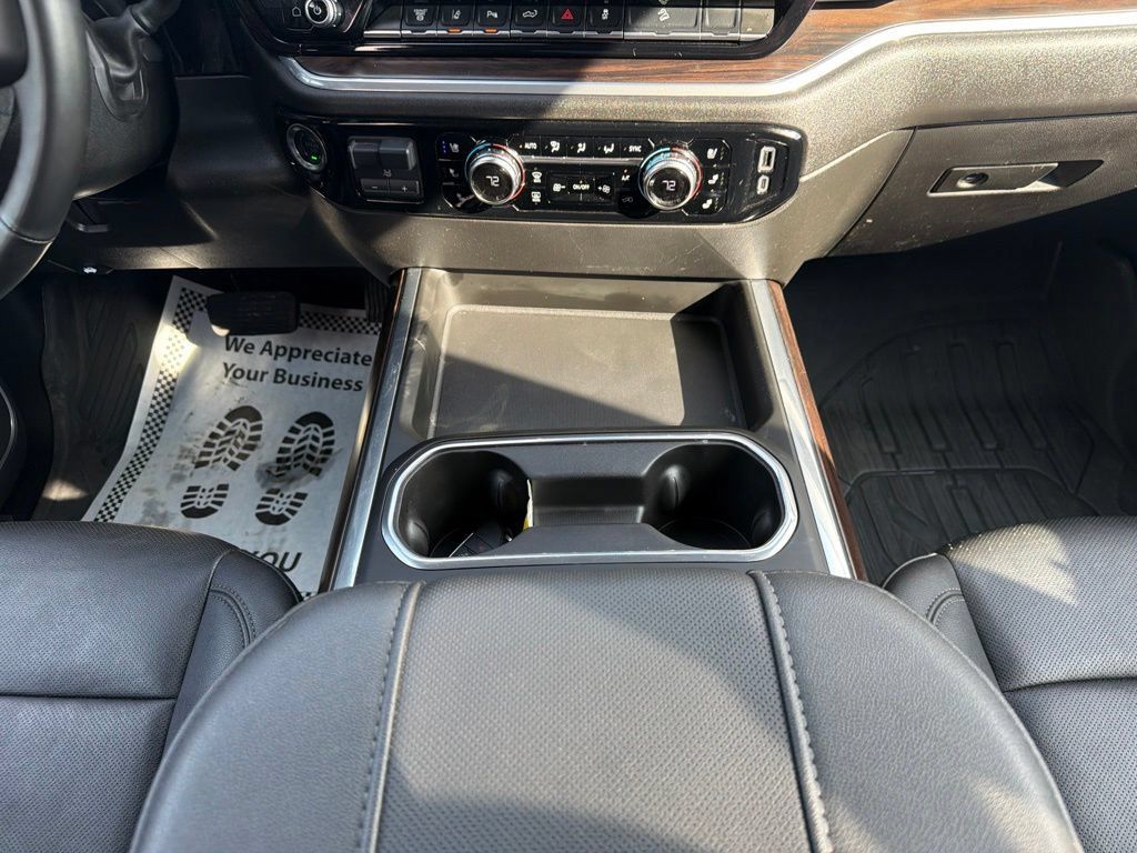 Used 2025 GMC Sierra 2500 SLT AWD/4WD image 21