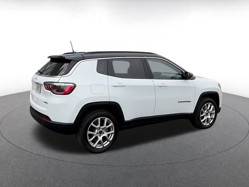 Used 2025 Jeep Compass Limited AWD/4WD image 14