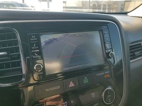 Used 2018 Mitsubishi Outlander ES image 20