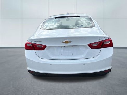 Used 2024 Chevrolet Malibu LT image 3