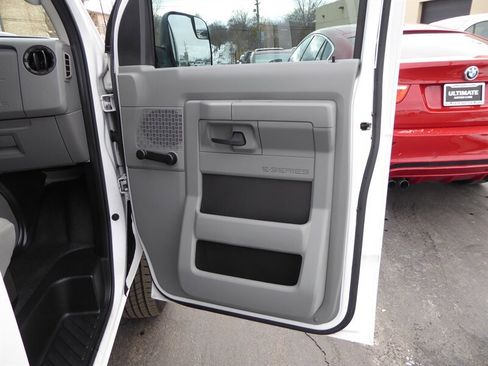 Used 2013 Ford E-350 and Econoline 350 XL image 20