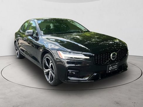 Certified 2024 Volvo S60 B5 Plus AWD/4WD image 7