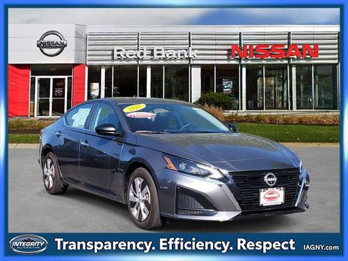 Used 2025 Nissan Altima 2.5 S FWD image 1