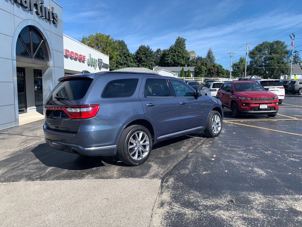 Used 2020 Dodge Durango SXT AWD/4WD image 3