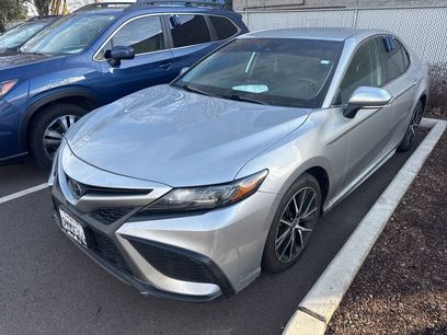 Used 2021 Toyota Camry SE w/ Cold Weather Package