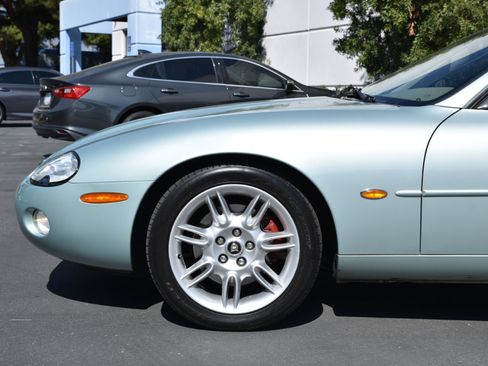 Used 2001 Jaguar XK8 Convertible image 30