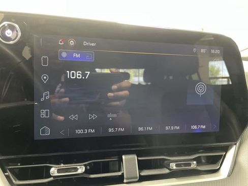 Certified 2025 Chevrolet Equinox LT w/ Convenience Package II AWD/4WD image 17