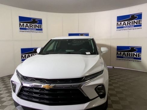 Used 2023 Chevrolet Blazer LT FWD image 5