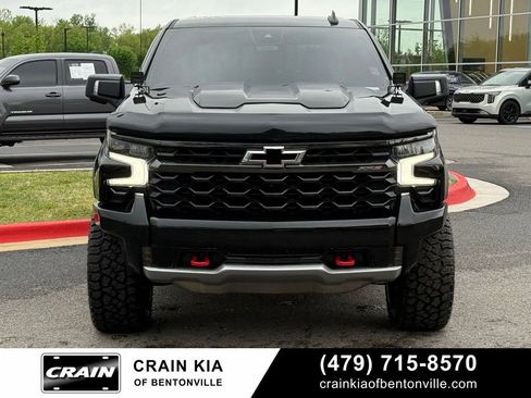 Used 2024 Chevrolet Silverado 1500 ZR2 w/ Technology Package AWD/4WD image 2