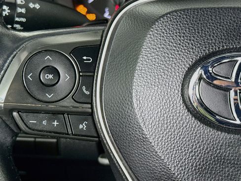 Used 2020 Toyota Corolla SE FWD image 11