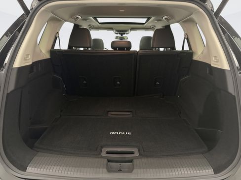 Used 2025 Nissan Rogue Platinum w/ Platinum Premium Package image 23