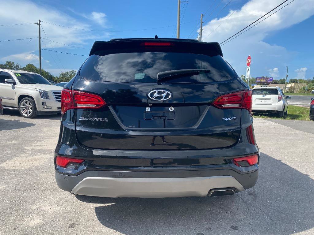 Used 2017 Hyundai Santa Fe Sport w/ 2.4L Tech Package 04 FWD image 9