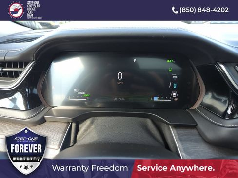Used 2022 Jeep Grand Cherokee Limited 4xe w/ Luxury Tech Group II AWD/4WD image 40