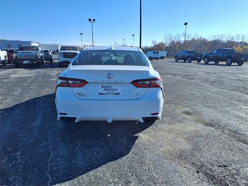 Used 2023 Toyota Camry SE image 17