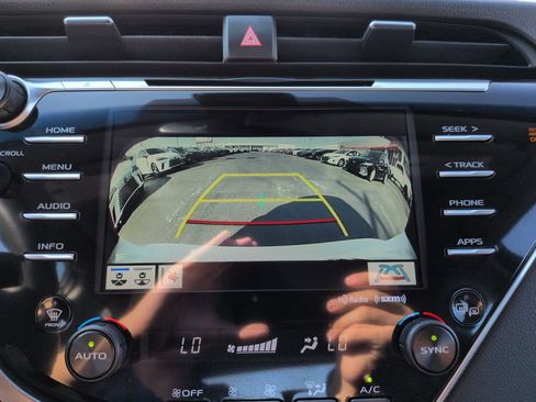 Used 2018 Toyota Camry SE w/ Audio Package FWD image 20