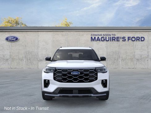 New 2026 Ford Explorer Platinum image 6