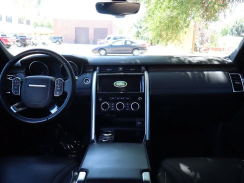 Used 2017 Land Rover Discovery HSE Luxury AWD/4WD image 16