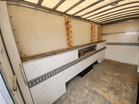 Used 2018 Chevrolet Express 3500 w/ Power Convenience Package image 19