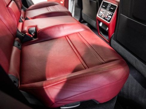 Used 2021 Porsche Cayenne Turbo image 30