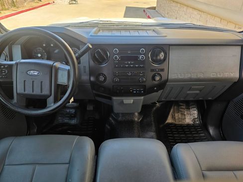 Used 2011 Ford F250 XL w/ XL Value Pkg AWD/4WD image 13