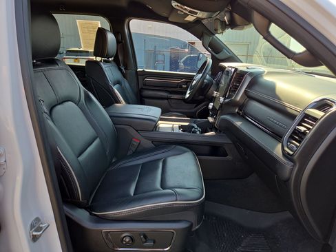 Used 2024 RAM 1500 Limited AWD/4WD image 17
