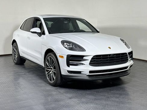 Certified 2020 Porsche Macan AWD/4WD image 9