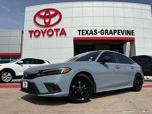 Used 2024 Honda Civic Sport image 2