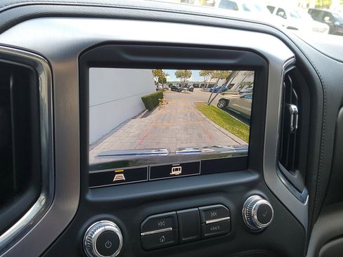 Used 2021 GMC Sierra 1500 Elevation w/ Preferred Package image 28