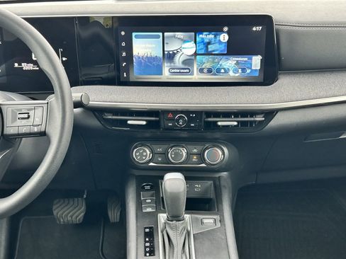 Certified 2025 Nissan Kicks SV image 15