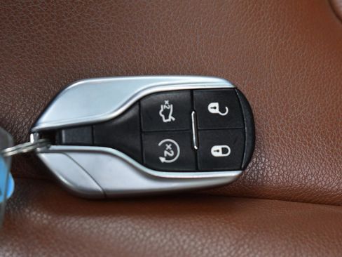 Used 2019 Maserati Levante S image 29