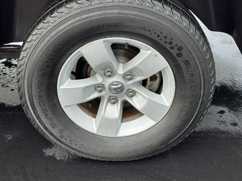 Used 2022 RAM 1500 Classic SLT image 7