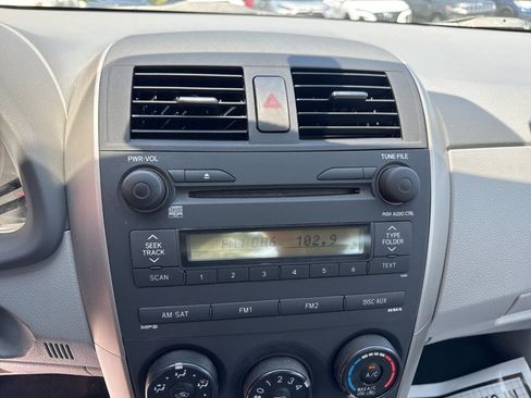 Used 2009 Toyota Corolla LE FWD image 23