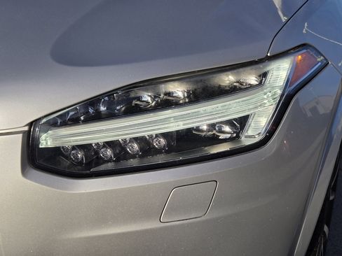 Used 2019 Volvo XC90 T6 Momentum w/ Advanced Package image 38