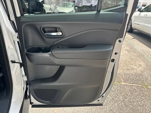 Used 2025 Honda Ridgeline Black Edition image 18