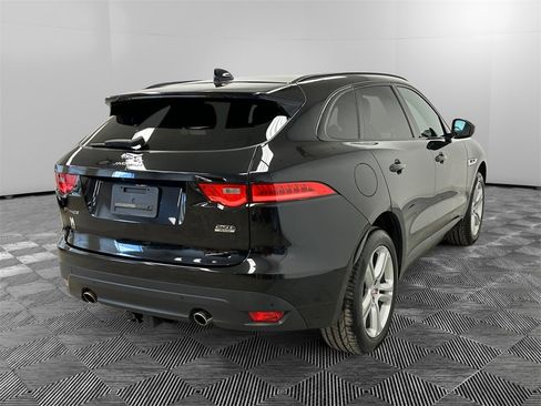 Used 2019 Jaguar F-PACE R-Sport image 5
