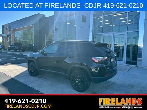 Used 2022 Jeep Compass Latitude AWD/4WD image 4