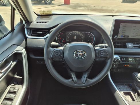 Certified 2025 Toyota RAV4 XLE FWD image 16