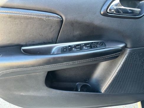 Used 2019 Dodge Journey Crossroad w/ Mopar All Weather Group image 28