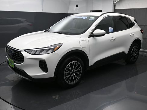 New 2024 Ford Escape SE image 25