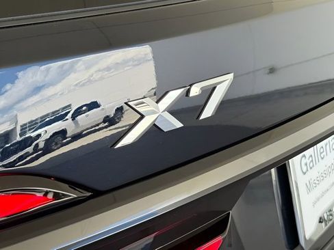 Used 2026 BMW X7 xDrive40i image 14