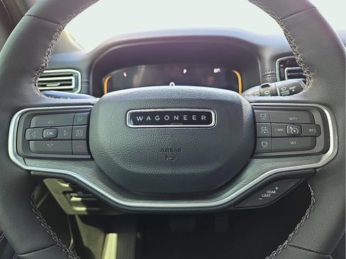 New 2025 Jeep Wagoneer L 4WD w/ Convenience Group I image 24