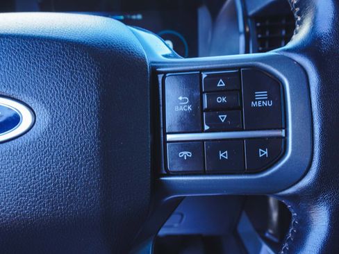 Used 2022 Ford F150 Lightning Lariat image 28