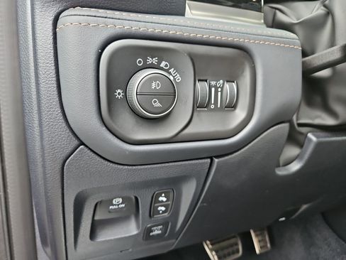 Used 2025 RAM 1500 Tungsten w/ Towing Technology Group AWD/4WD image 22