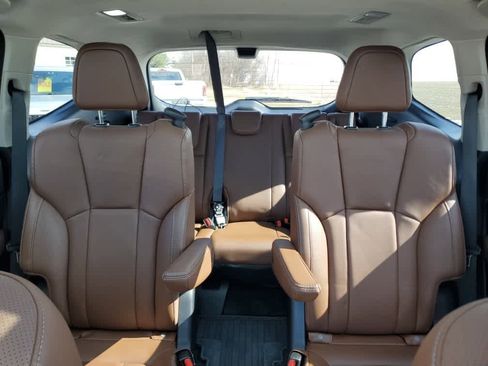 Used 2023 Subaru Ascent Touring image 13