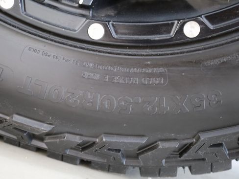 Used 2022 GMC Sierra 2500 AT4 image 35