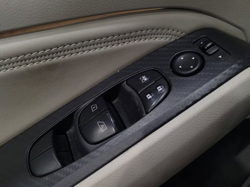 Used 2019 Nissan Altima 2.5 Platinum FWD image 27