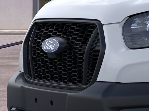 New 2026 Ford Transit 250 148 Medium Roof Extended AWD image 17