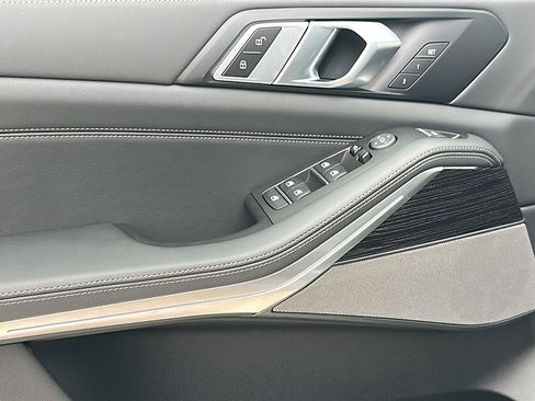 New 2026 BMW X5 xDrive40i w/ M Sport Package image 13